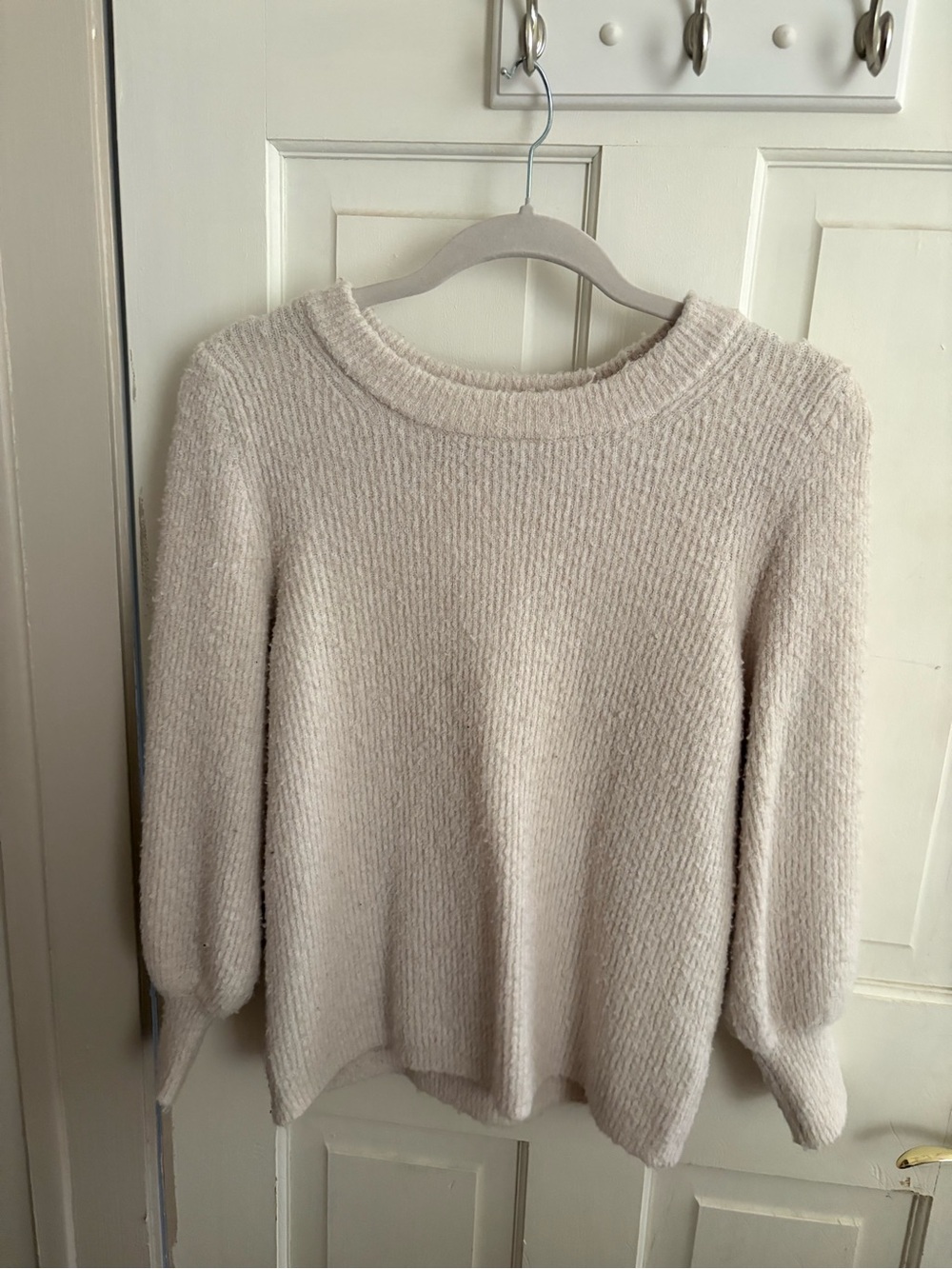 Lilla P Cream Crewneck Textured Sweater With Puff Sleeves